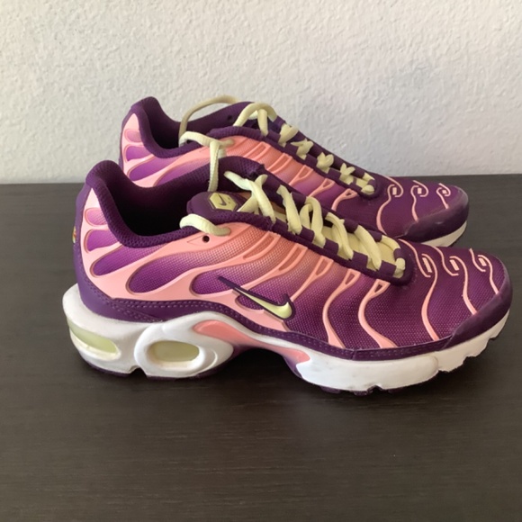 nike tn size 3.5